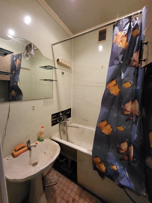 Продам двухкомнатную квартиру. Центр города. Y.A.