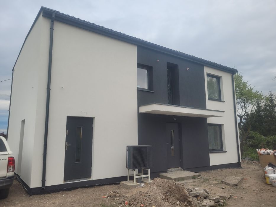 Nowoczesna Rezydencja Dwurodzinna (150 m²) | 16 arów | Jeziora
