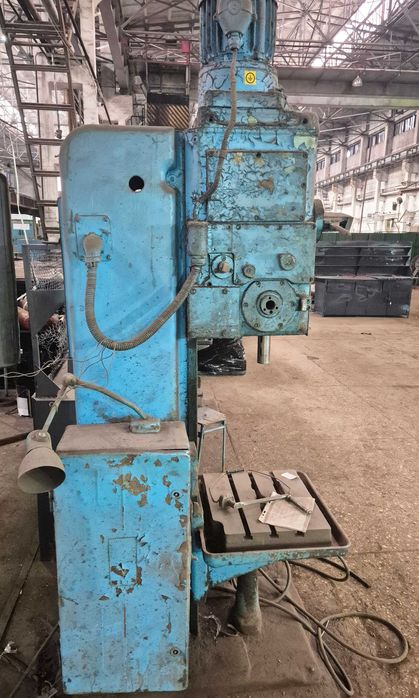 Верстат універсальний вертикально-свердлильний 2Н125