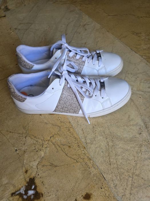 Buty snakersy białe