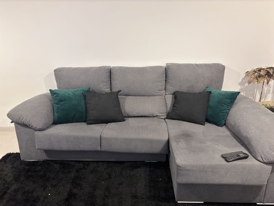 Sofa com chaise longue