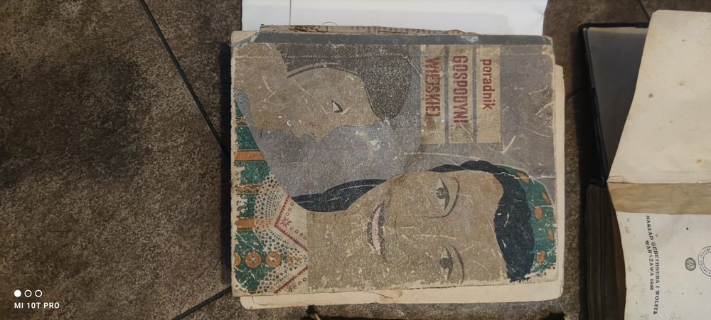 Komplet starych książek