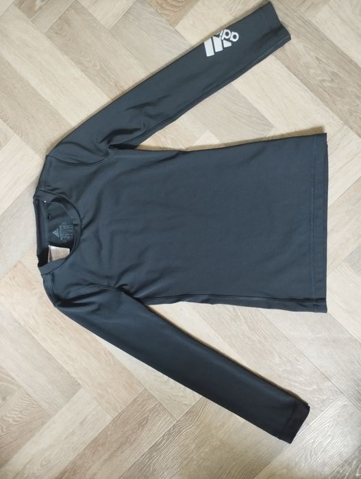 Термо футболка Adidas 9-10 лет