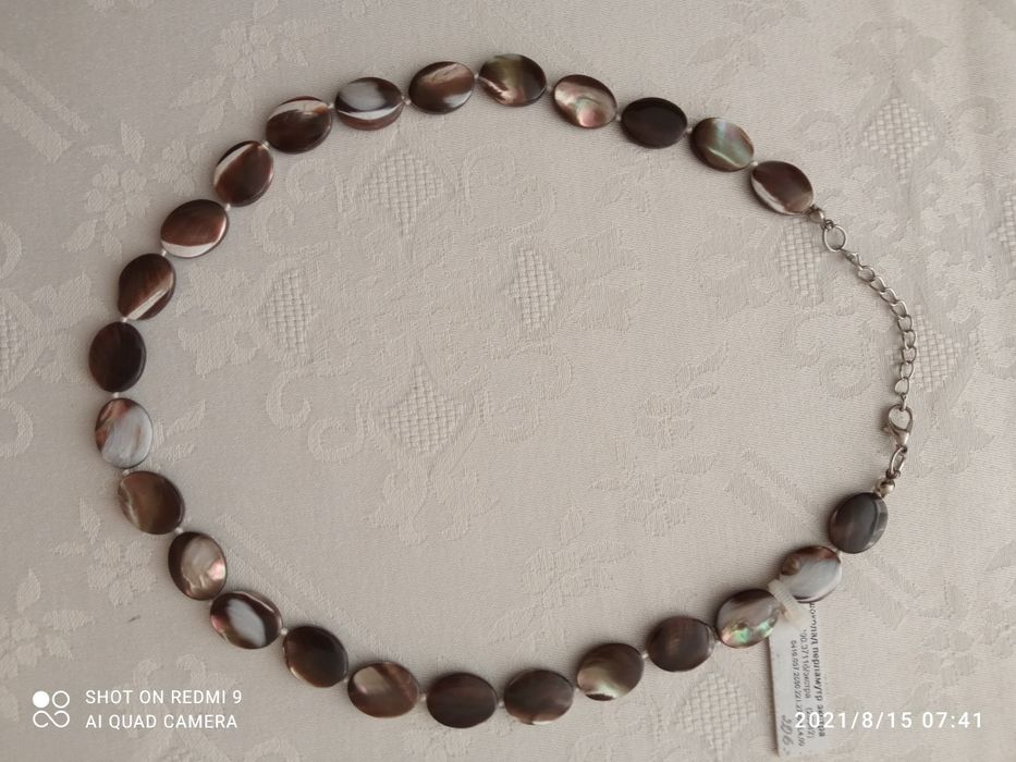 Намисто з натурального жемчуга.Дальше см. Бижутерия.