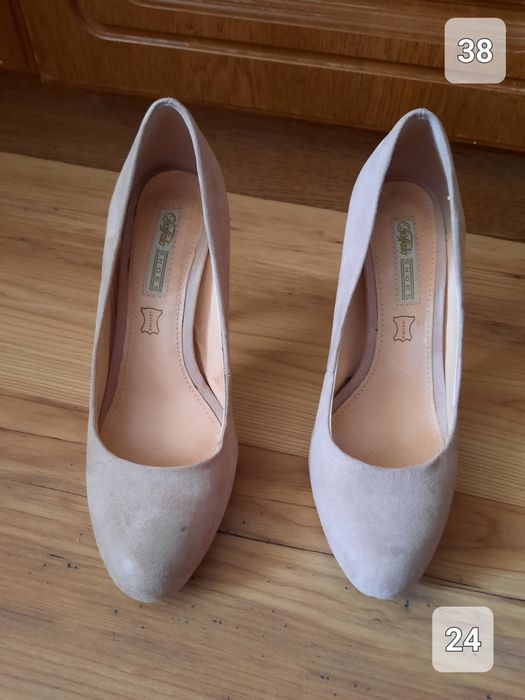 Buty damskie na obcasie Buffalo