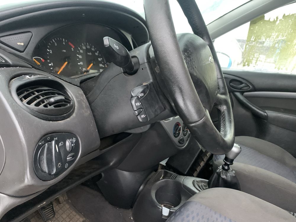 Разбираю форд фокус мк1 Ford focus mk1 разборка универсал запчаст шрот ...