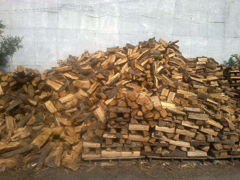 lenhas para lareira,pinhas, carvão limpeza de chaminés