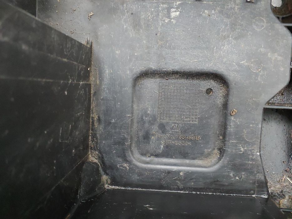 Base / caixa da bateria OPEL Astra J
