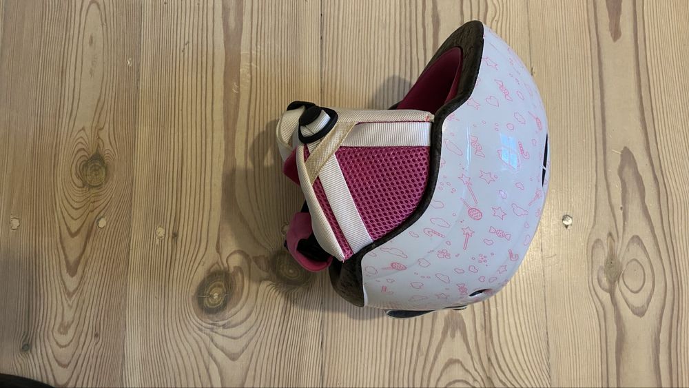 Kask narciarski dla dziewczynki