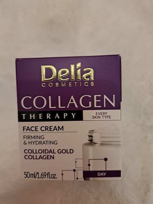 Krem ujędrniający i nawiżający na dzień Delia