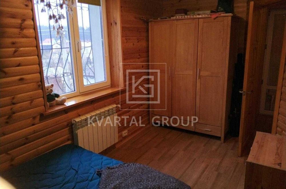 Затишний будинок із каміном, терасою та 12 сотками біля лісу