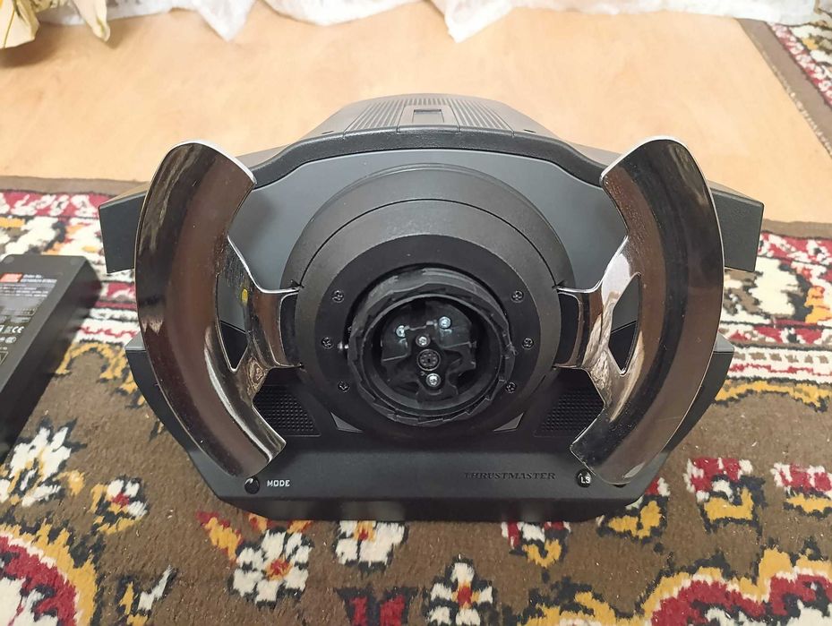 Ігрова база Thrustmaster T500