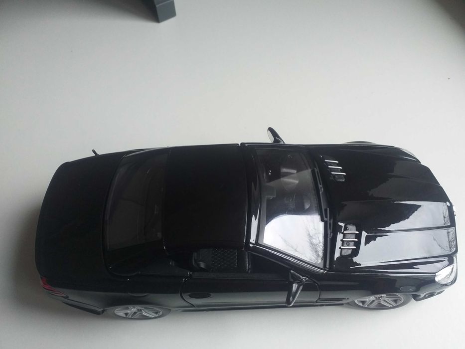 модель 1.18 MERCEDES BENZ  SL65 AMG V12 BITURBO 2009