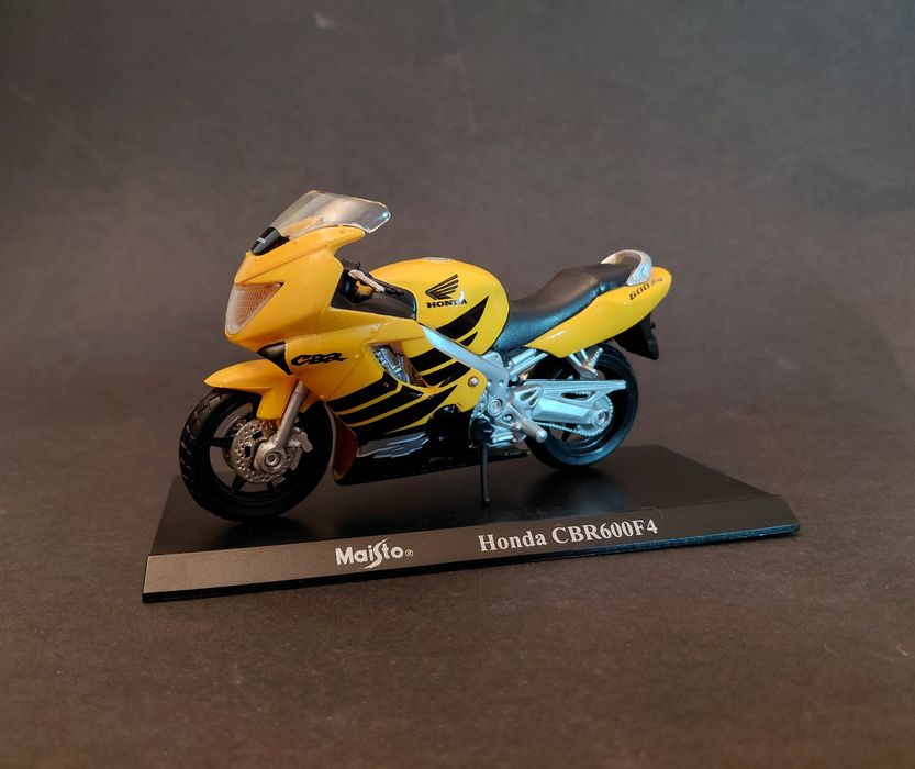 Miniatura Mota Honda CBR 600 F4 Maisto