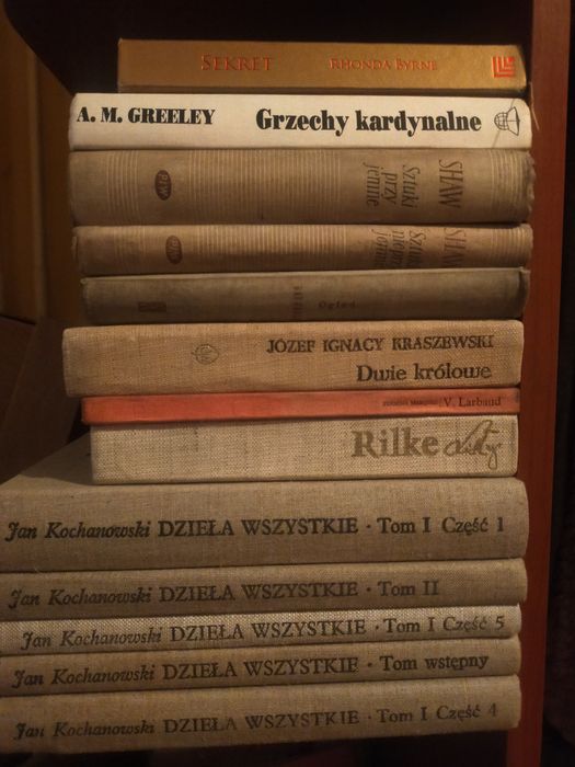 Sprzedam komplet kolekcje książek