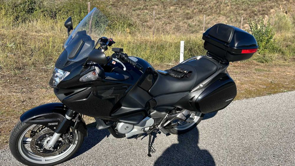 Honda Deauville 700 como nova 16300km ano 2010