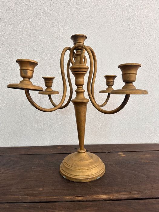 Castiçal de velas de metal