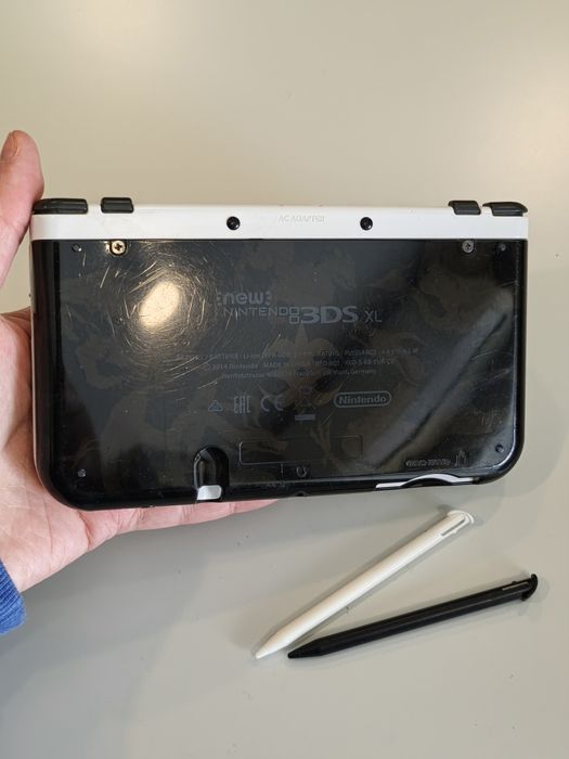 Nintendo New3DS XL Top IPS Fire Emblem Edition Homebrew 32GB