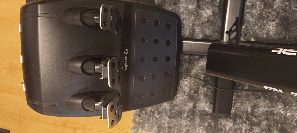 Logitech g29 com shifter + playseat evolution