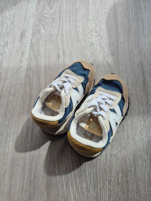 Buty dziecięce New Balance 21
