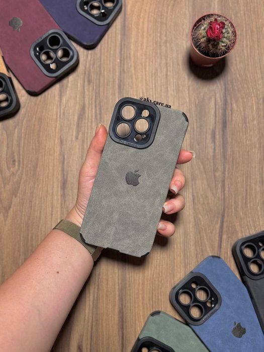 Сірий силіконовий чохол вельвет еко-замш з логотипом на айфон iPhone