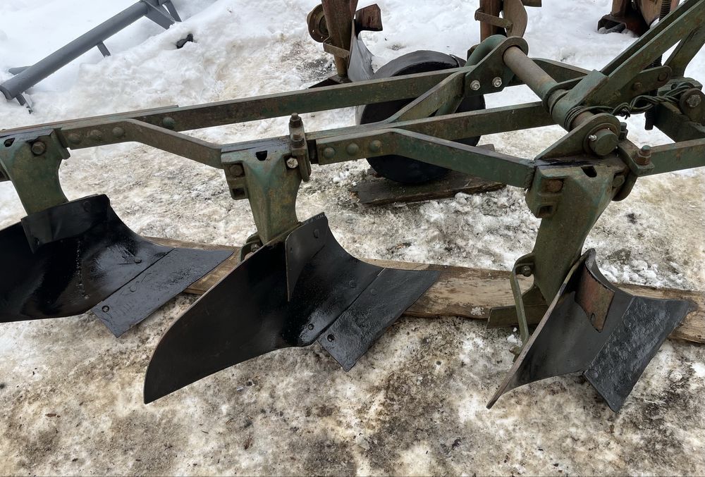 Плуг Unia Grudziadz 3/30 см