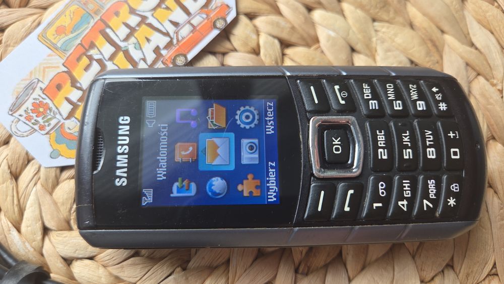 Samsung Solid GT-E2370 PL bez simlocka,  kolekcja