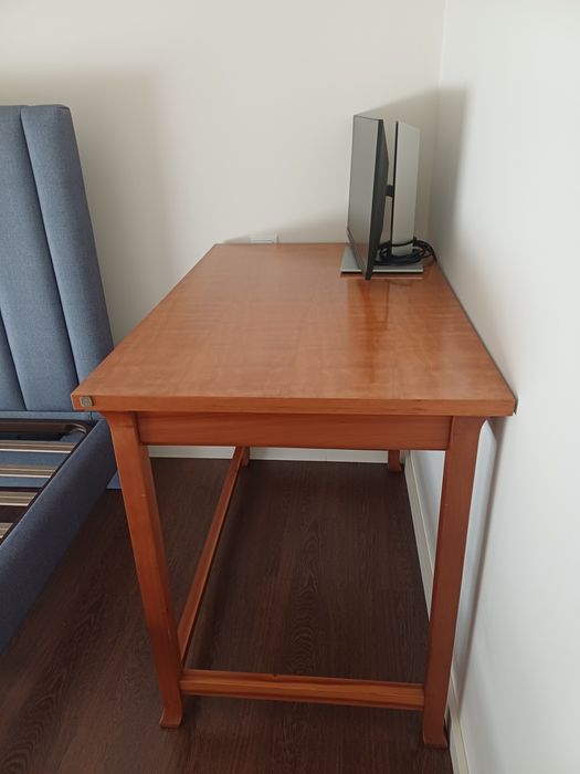 Secretaria em madeira (cerejeira)