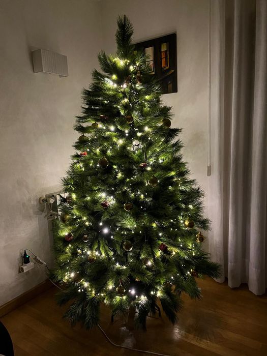 Árvore de Natal com 1,80 altura