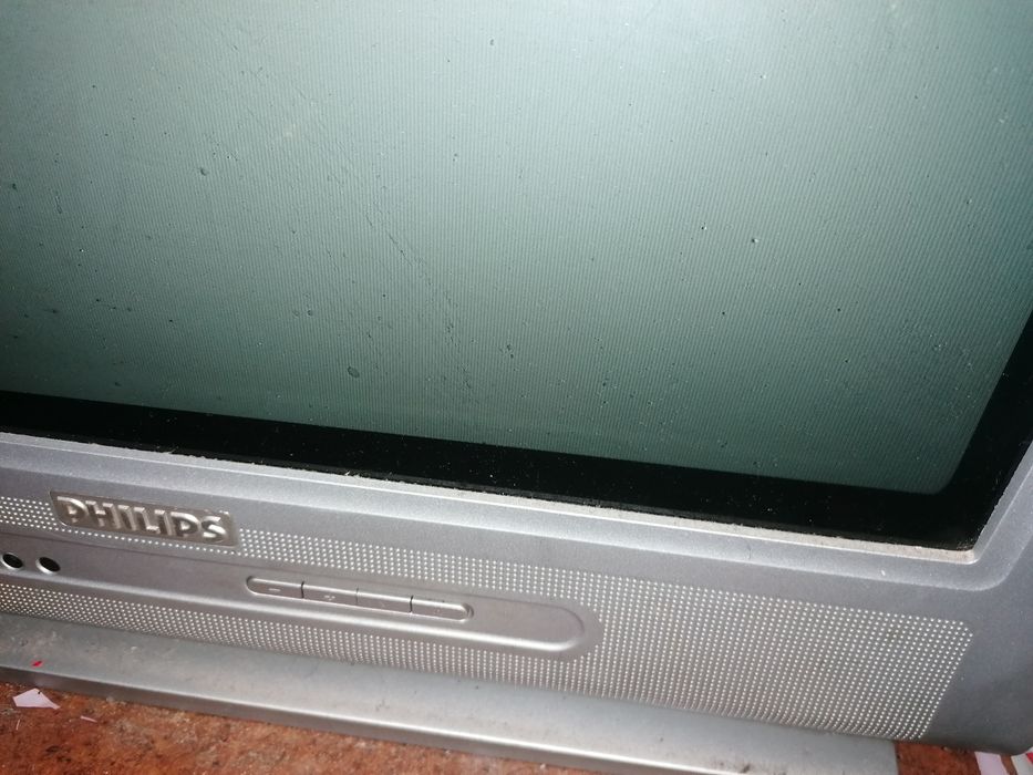 Televisor de C. R. T marca Philips