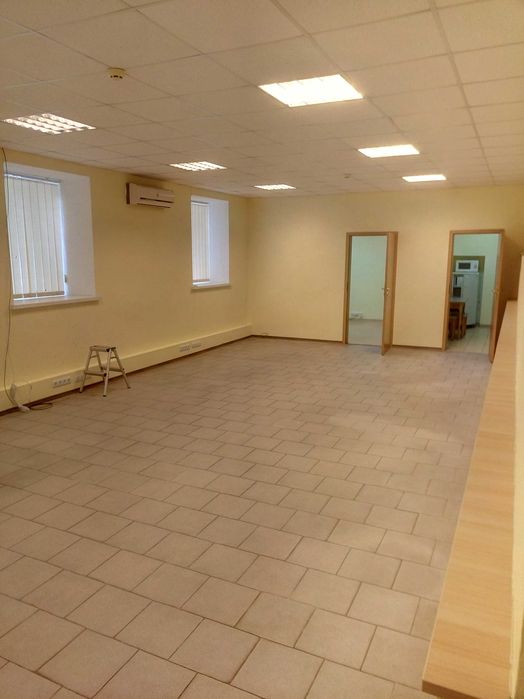 Продаж н/ф  150 кв.м. ул. Почайнинська  23  метро Контрактова площа