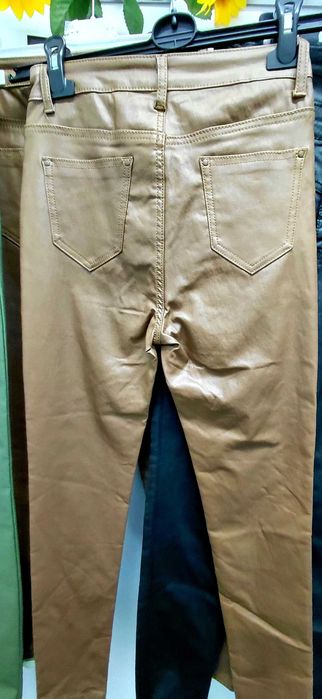 Spodnie z eko skóry rozmiary 34-38 elastyczne.