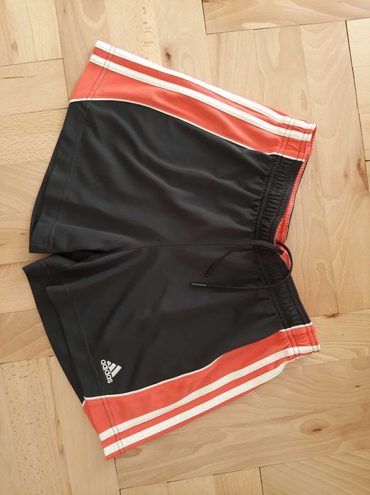 Krótkie spodenki Adidas rozmiar M