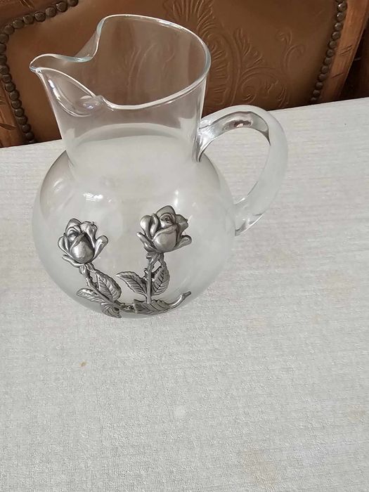 Vendo Jarras em vidro