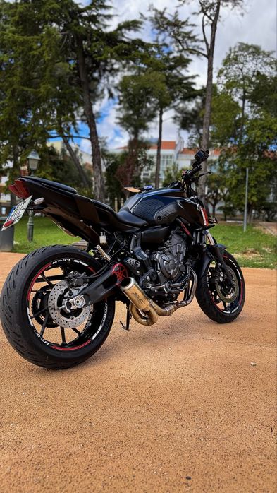 Yamaha MT-07 2022 — 55 kW — Full Black