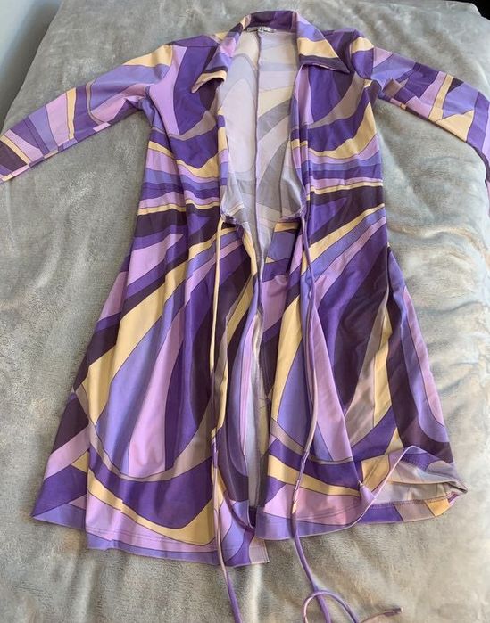 Sukienka szlafrokowa / wiązana fioletowa