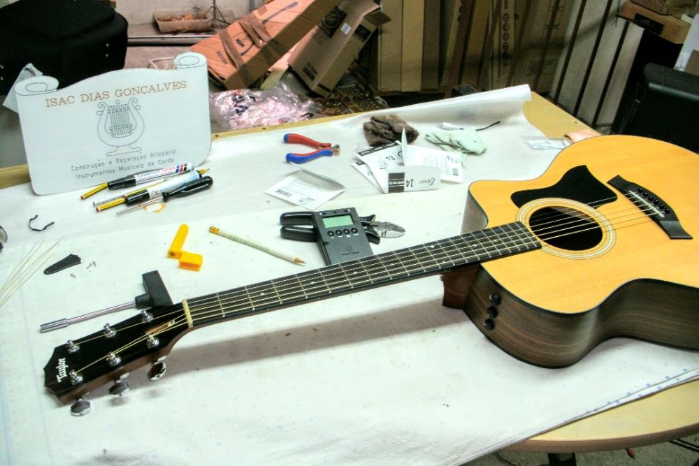 Construção e Reparação de instrumentos Musicais de corda