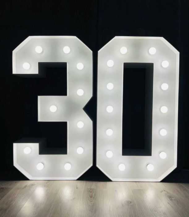 Cyfry LED 18, 30, 50