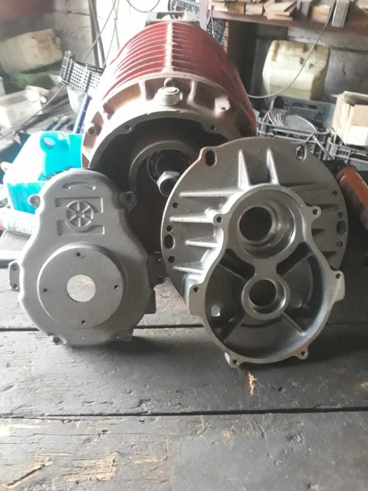 Beczkowóz. Pompa MEC  9-13500. Kołnierz.