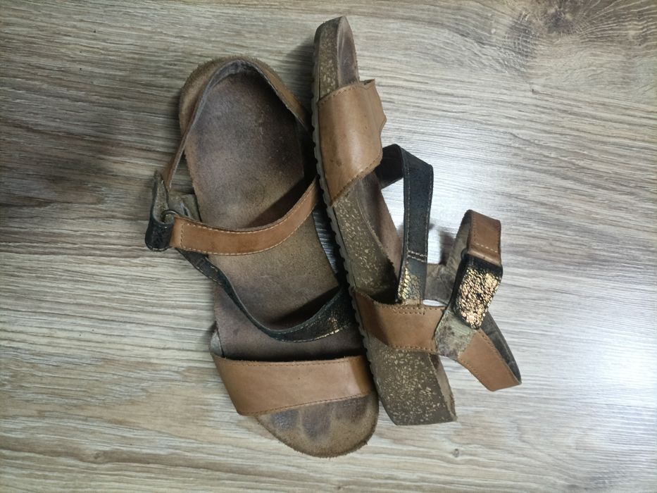 Sandałki damskie skórzane