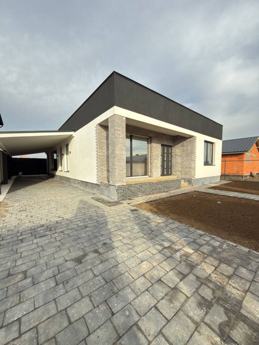 Продаж будинку / Табла