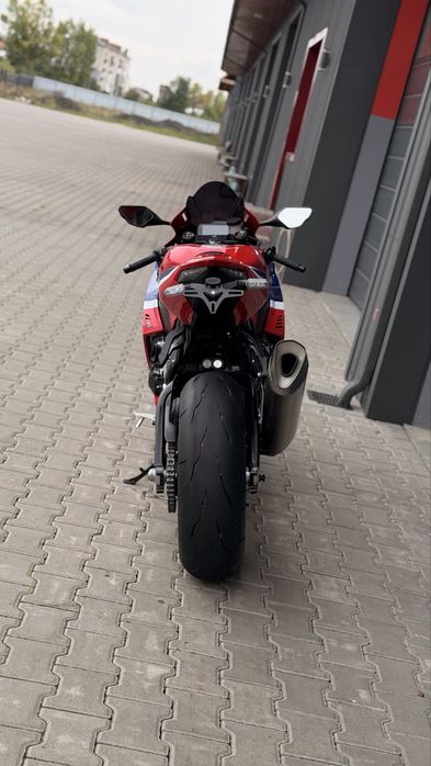 Мотоцикл HONDA CBR 1000 RR-R Fireblade