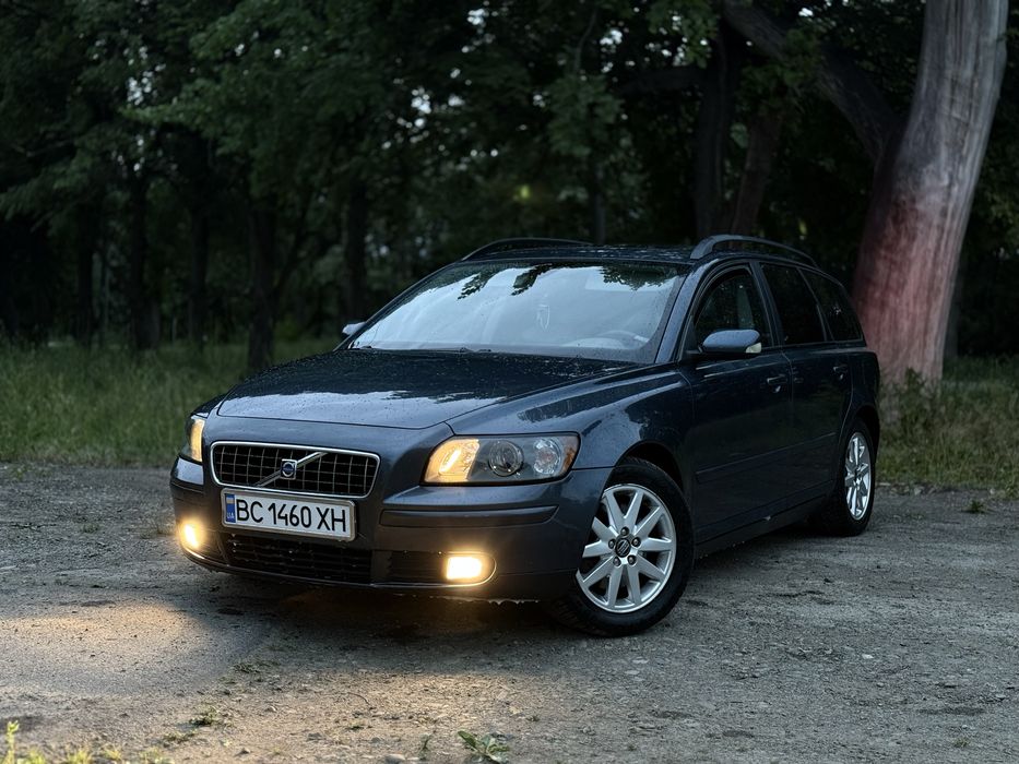 Продам Volvo v50 2005року 2.0HDI