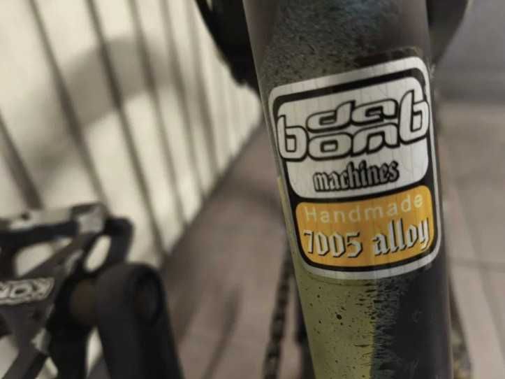 Bicicleta SCOTT Voltage YZ BOMB