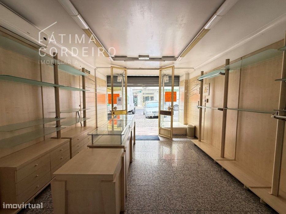 Loja junto á Praça Gil Vicente