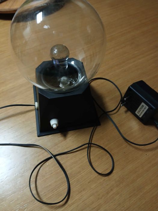 Candeeiro de plasma avariado, com transformador 12V (funciona apenas como candeeiro normal)