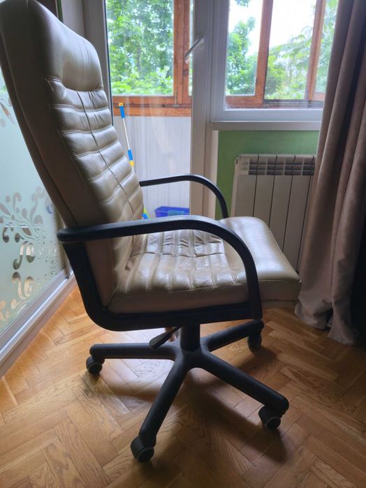 Офісне крісло шкіряне / Крісло керівника/ Кресло руководителя