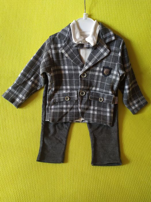 Дитячий костюм (тройка) з метеликом.