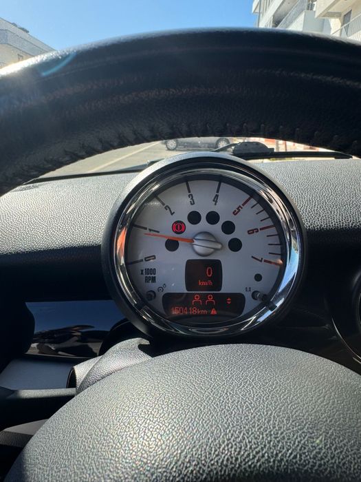 Mini cooper D de 2011 com 150 000 kms