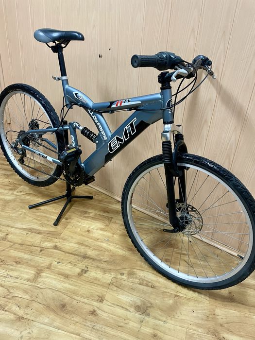 Bicicleta Emt roda 26